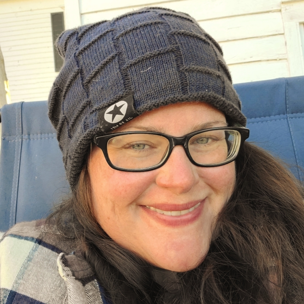 Meet your Posher, Bee